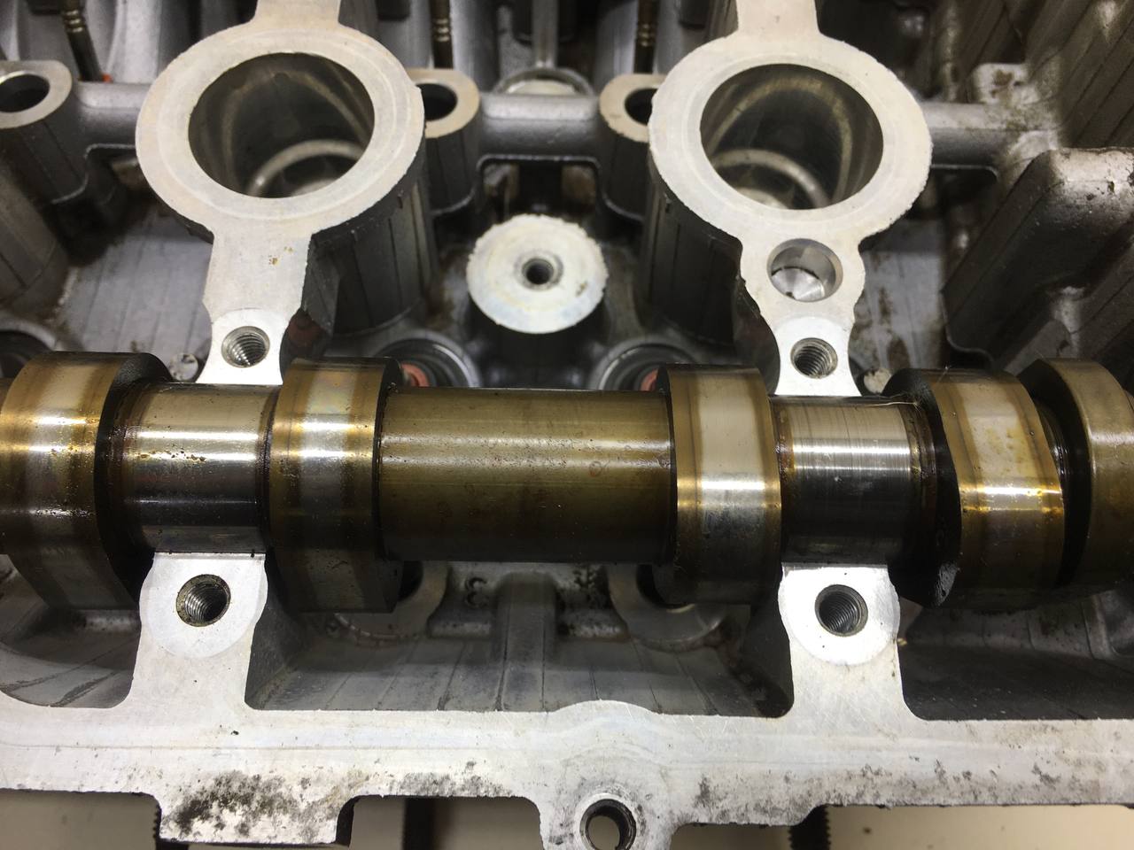 Головка блока цилиндров Peugeot 308 2007>