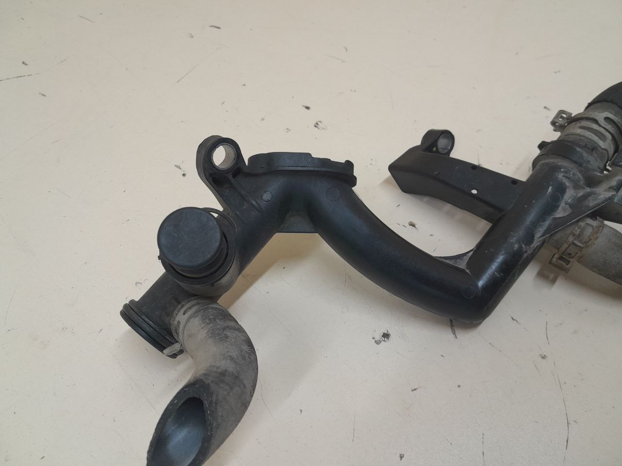 Трубка системы охлаждения Citroen Grand C4 Picasso 2006-2014