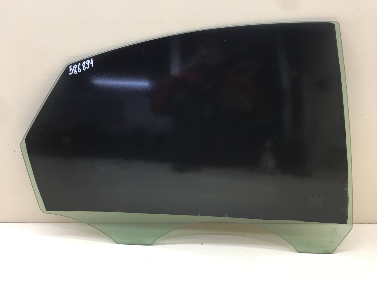 Стекло двери задней правой Volvo S40 (MS) 2004-2012