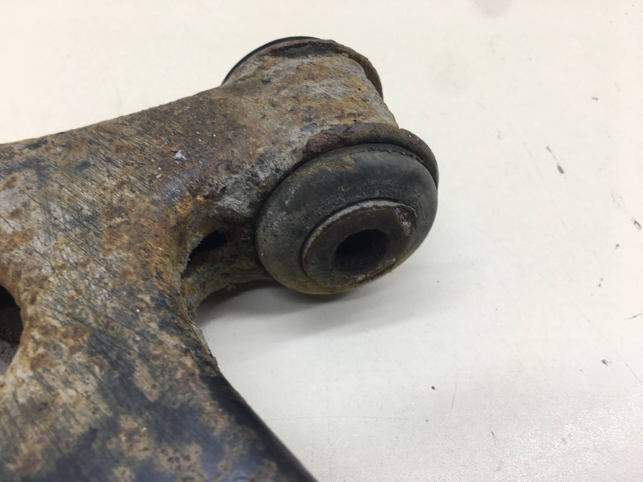 Рычаг передний левый Ford Focus 2 (DB) 2008-2011