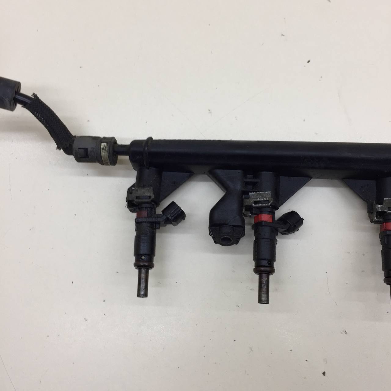 Рейка топливная (рампа) Peugeot 308 2007>