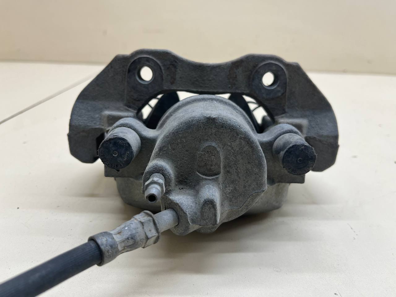 Суппорт передний правый Mazda Mazda 3 (BK) 2002-2009