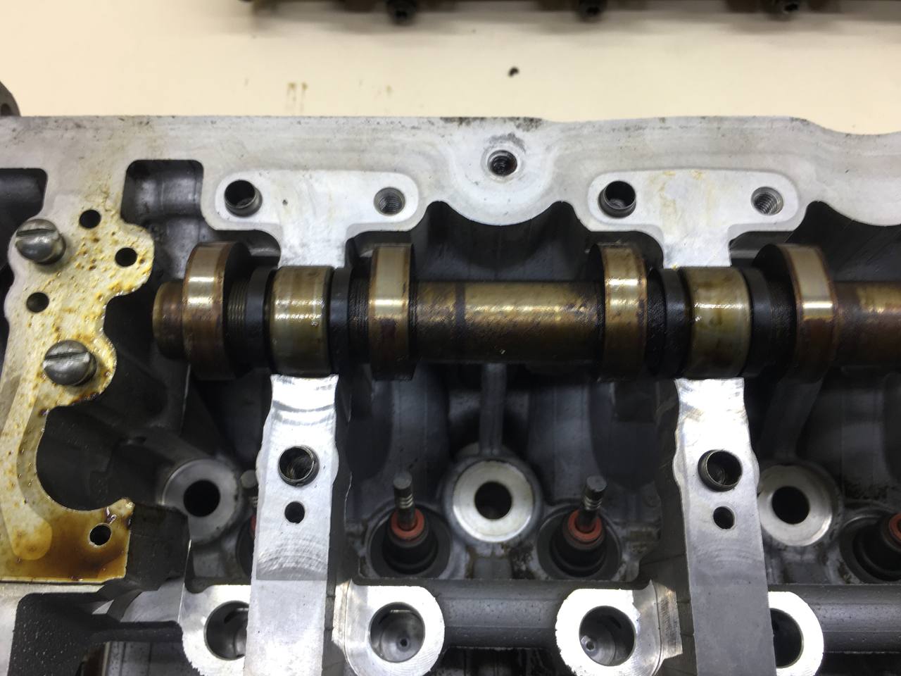 Головка блока цилиндров Peugeot 308 2007>