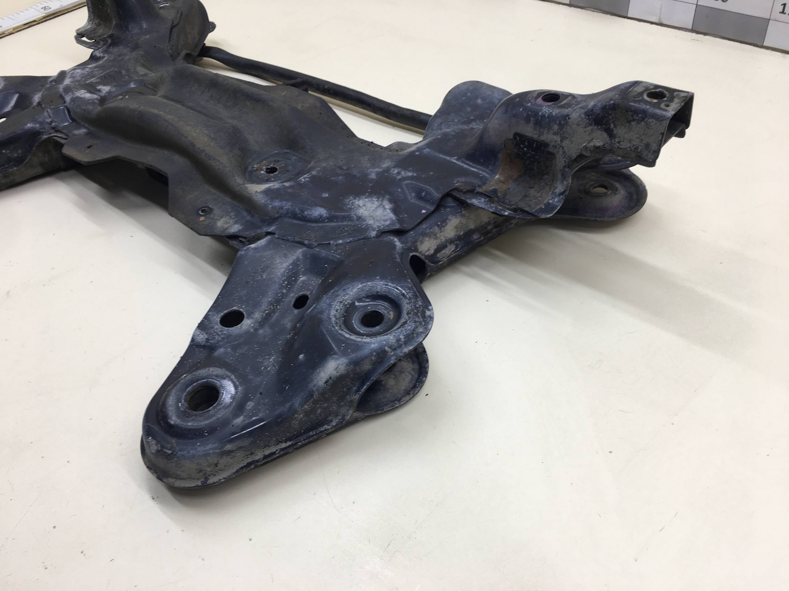 Балка подмоторная Peugeot 208 2012>