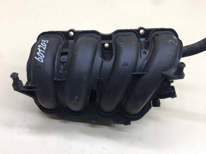 Коллектор впускной Peugeot 208 2012>