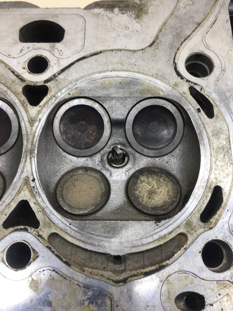 Головка блока цилиндров Peugeot 308 2007>