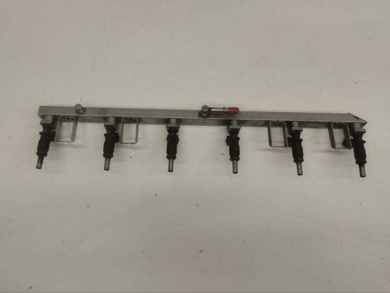 Рейка топливная (рампа) BMW X3 E83 2004-2010