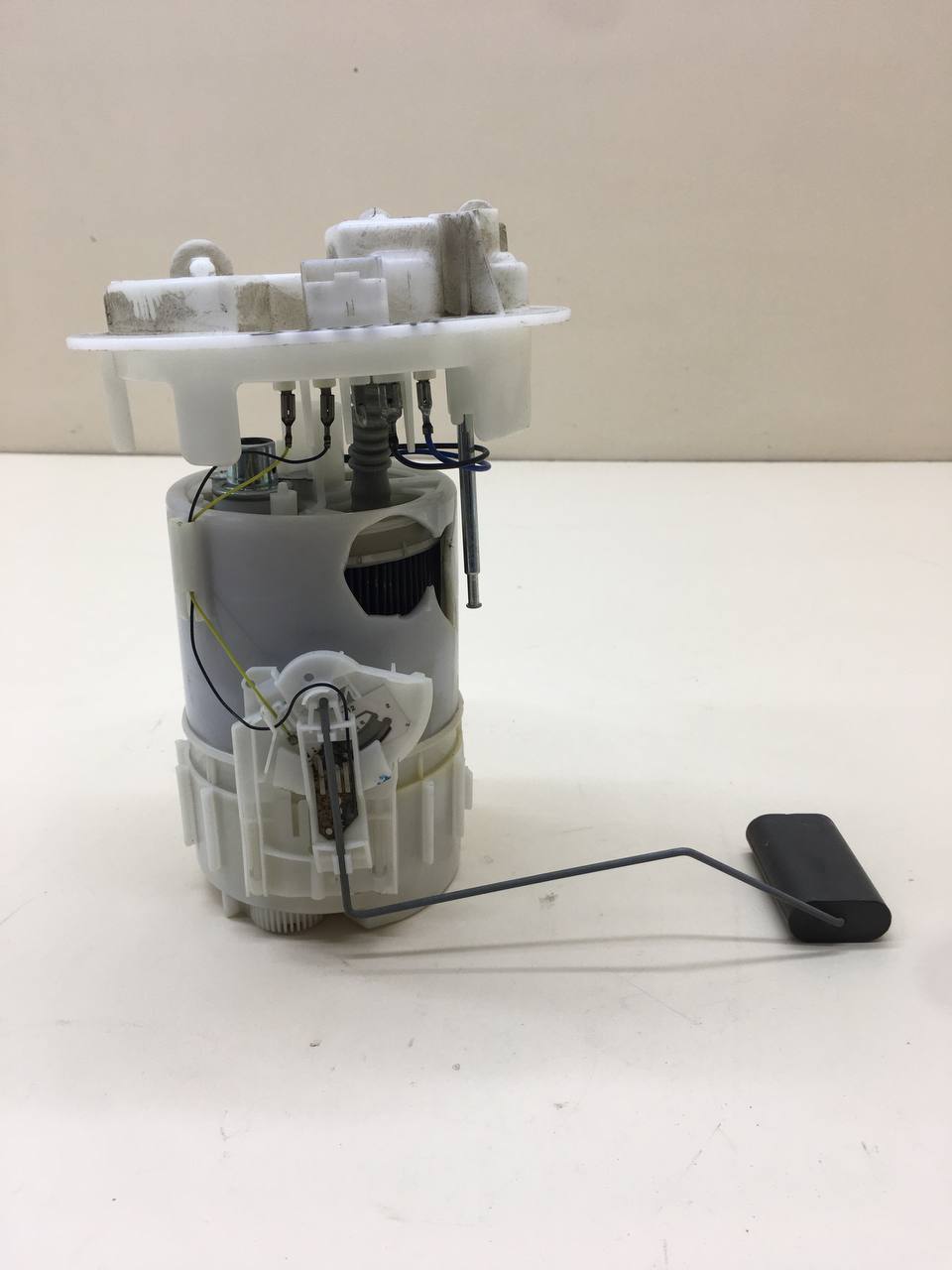 Насос топливный электрический Citroen C-Elysee 2012-2017
