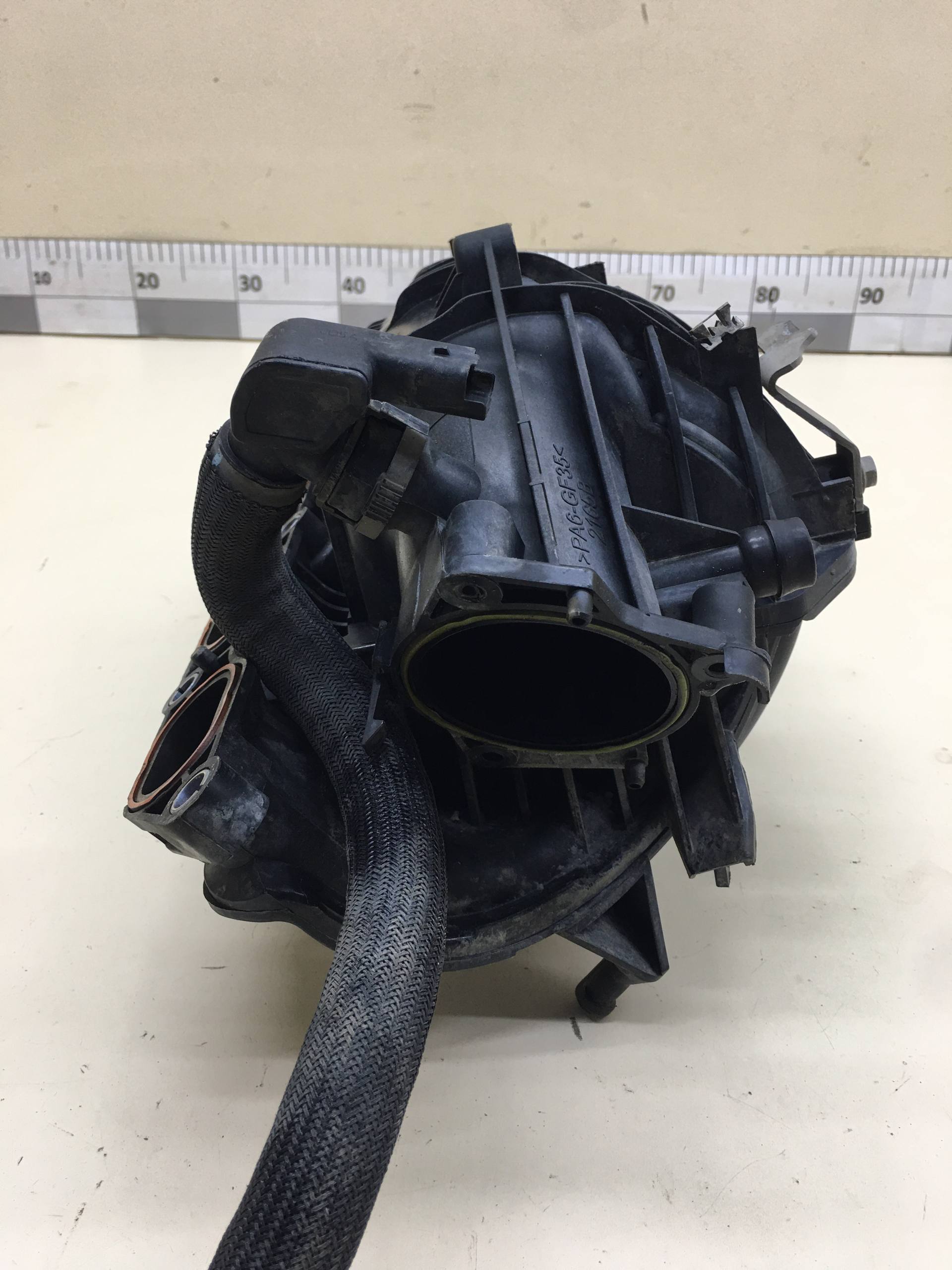 Коллектор впускной Peugeot 208 2012>