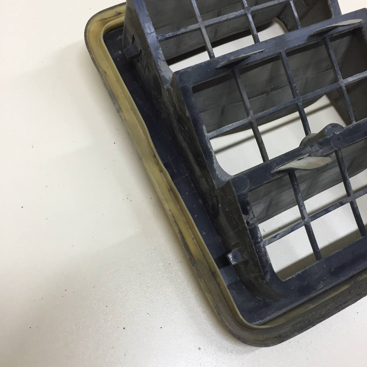 Решетка вентиляционная Citroen Grand C4 Picasso 2006-2014